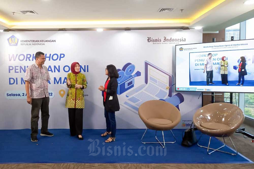  Kemenkeu dan Bisnis Indonesia Gelar Workshop Menulis Opini di Media Massa