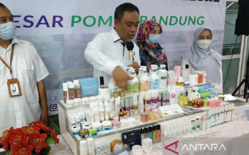 Balai BPOM Bandung Amankan Ribuan Produk Kosmetik Ilegal