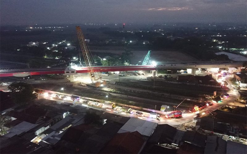Proyek jembatan layang atau flyover Ganefo di Demak Jawa Tengah yang dikerjakan PT Brantas Abipraya - Dok. PT Brantas Abipraya.