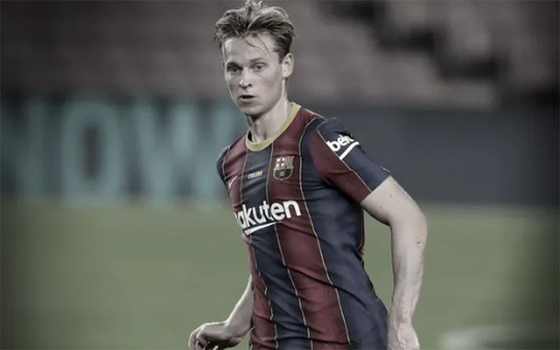  Presiden Barcelona Ingin Pertahankan Frenkie de Jong