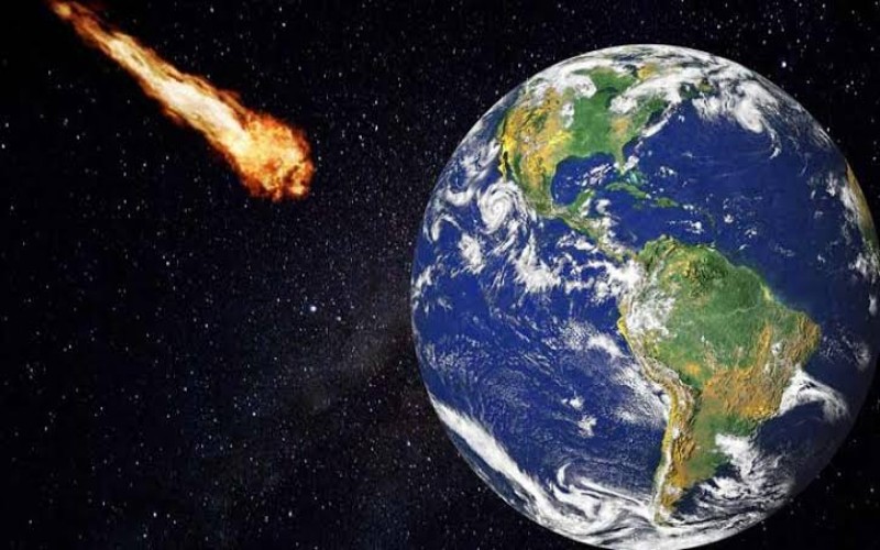 Asteroid meluncur menuju bumi/istimewa