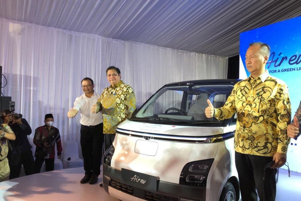  Produksi Wuling Air ev, Airlangga: Sedikit Bicara, Banyak Kerja!