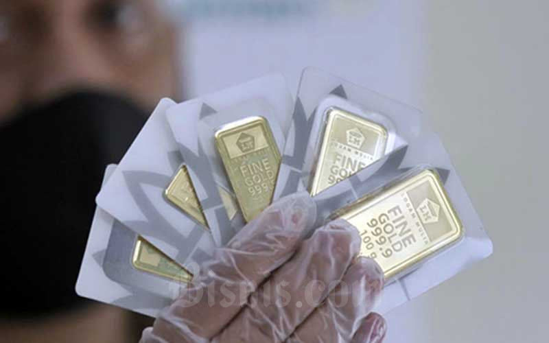Harga emas 24 karat Antam hari ini ukuran 1 gram dijual tetap senilai Rp995.000, masih sama dengan perdagangan sebelumnya. Bisnis/Himawan L Nugraha