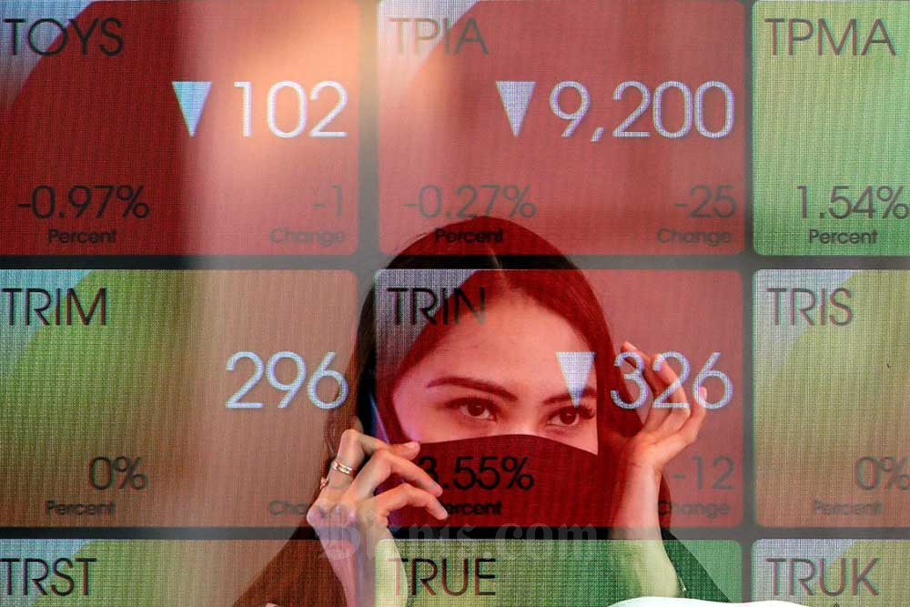  IHSG Dibuka Melemah, Tertekan Saham Bank BBCA hingga BBRI