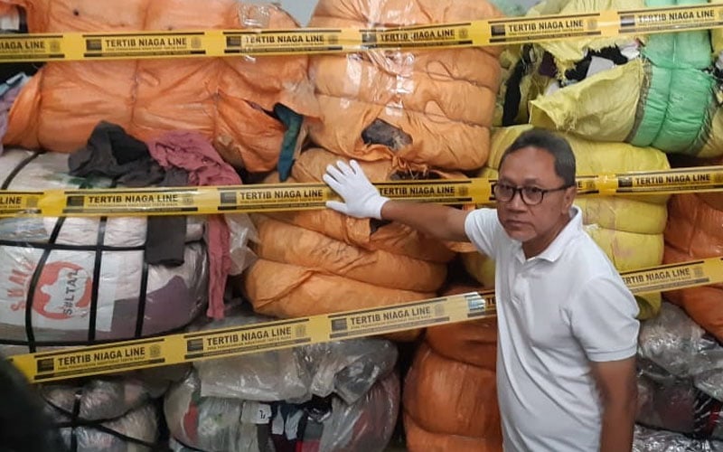  Mendag Bakar Baju Bekas Impor Rp9 Miliar, Bahaya Buat Kesehatan!