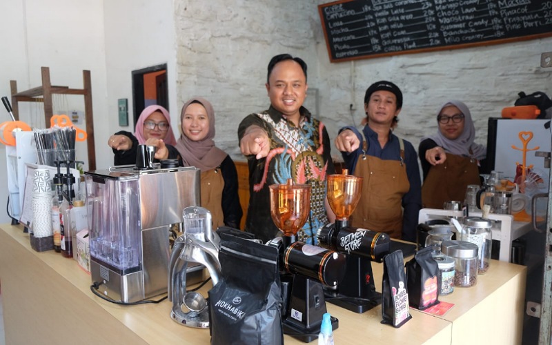  Tingkatkan Peluang Usaha Mandiri, PKT Launching Kedai Kopi Binaan