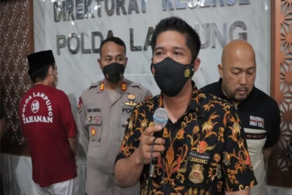 Polisi tangkap Ketua AEKI Lampung Juprius atas dugaan penggelapan uang Rp1,6 miliar./Antara