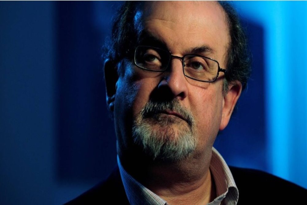 Salman Rushdie ditikam saat akan memberikan kuliah umum di Chautauqua Institution New York pada Jumat (12/8/2022)./Istimewa