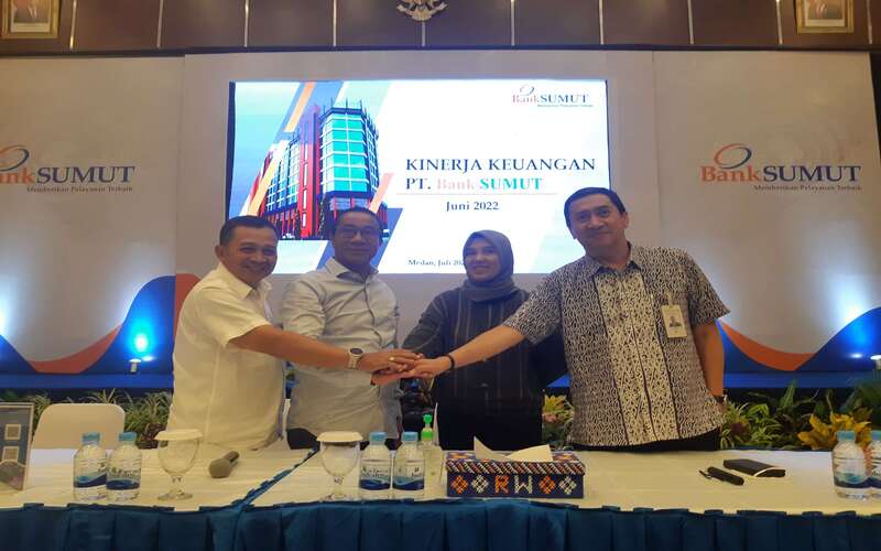  Bank Sumut Sabet Bisnis Indonesia Award, Ini Kata Direksi