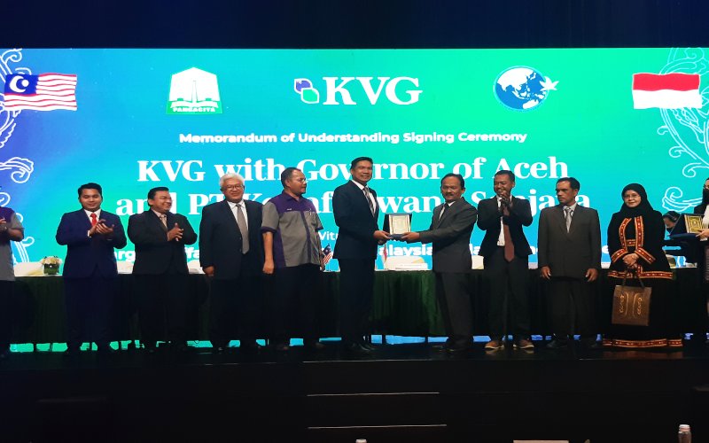 Penandatanganan Memorandum of Understanding (MoU) antara Kenaf Venture Global (KVG) dan PT Kenaf Diwana Sanjaya dan Pemerintahan Aceh di Ritz-Carlton Pacific Place Jakarta pada Selasa (16/8/2022).