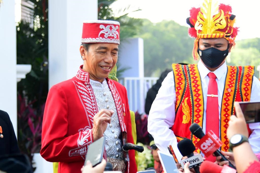 Jokowi memakai baju adat Buton di upacara HUT ke-77 RI/setkab