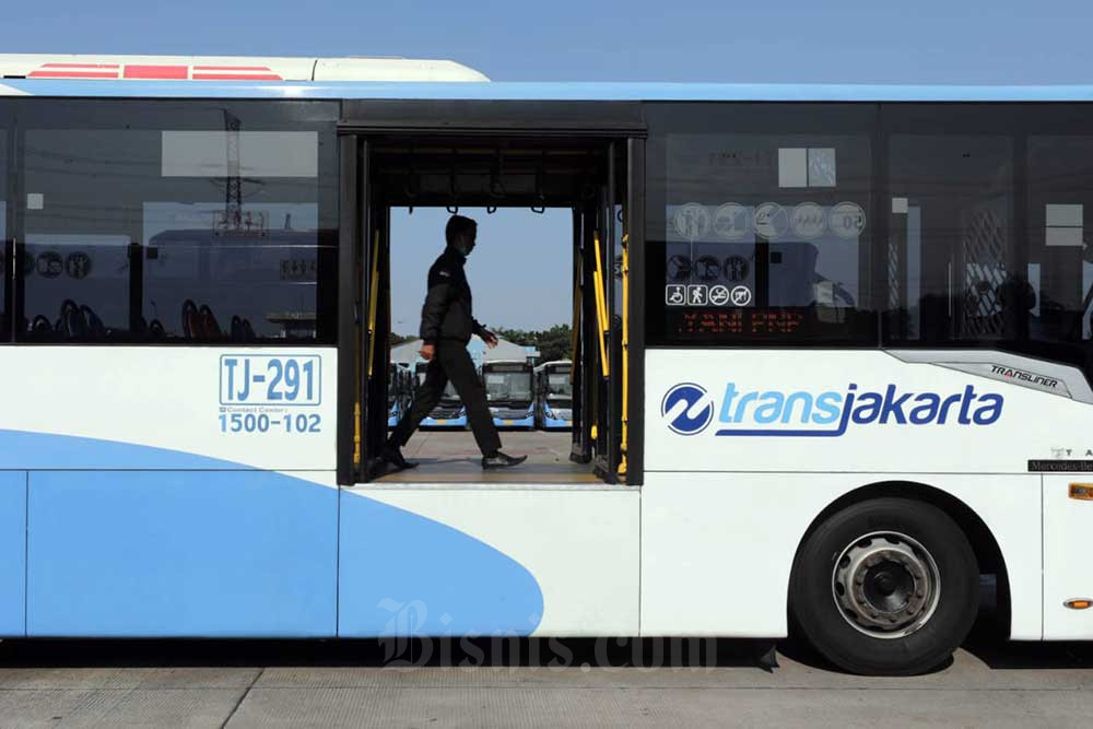  Transjakarta Akan Mengonversi Bus Konvensional Menjadi Bus Listrik