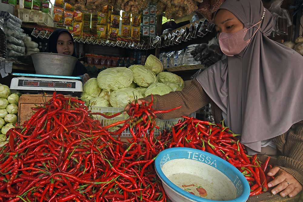  Pasokan Berkurang, Harga Cabai Merah Merangkak Naik