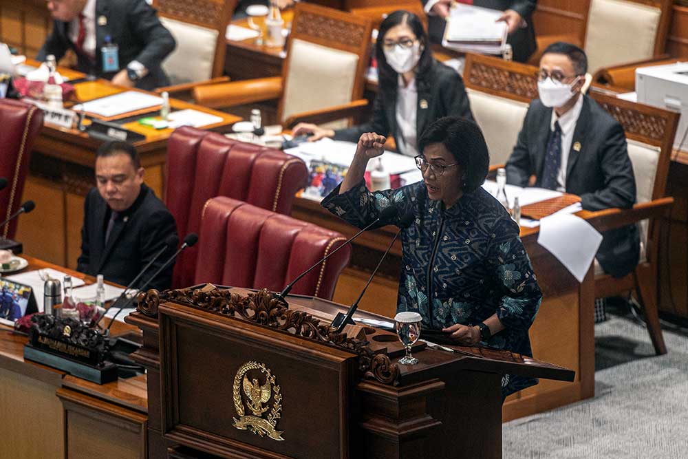  Menkeu Sri Mulyani Hadiri Rapat Paripurna DPR