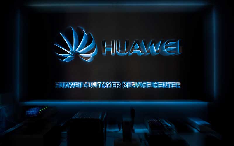 Logo Huawei Technologies Co. di pusat layanan di Brussels, Belgia, Selasa (4/2/2020). Bloomberg/Geert Vanden Wijngaert