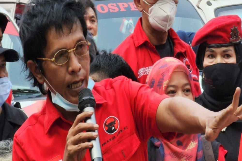  Adian Napitupulu Sebut Belum Pantas Bicara Koalisi Pilpres 2024 saat Ini