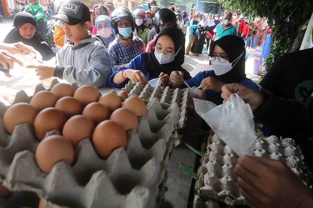  Harga Kebutuhan Pokok Melonjak, Warga di Kediri Serbu Pasar Murah