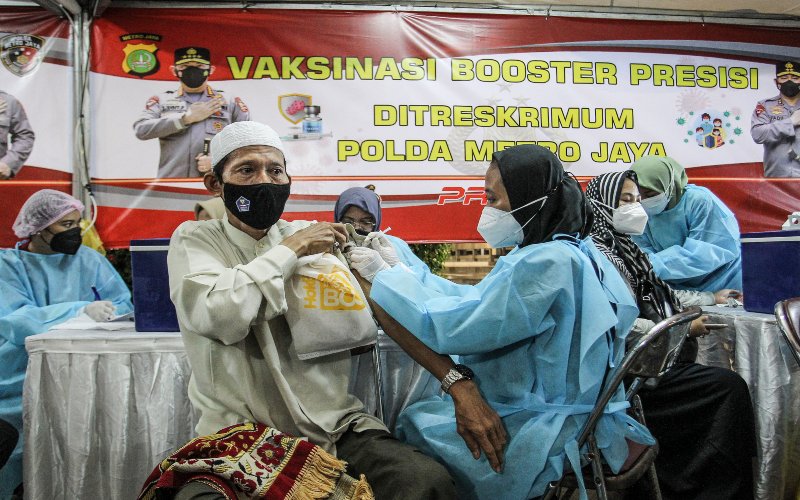 Jadwal dan Lokasi Vaksin Booster di Jakarta Hari Ini, 29 Agustus 2022. ANTARA FOTO/Dhemas Reviyanto/hp.
