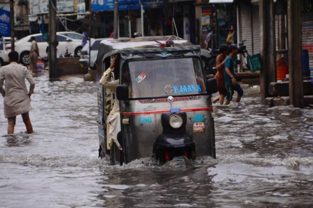  Banjir Bandang di Pakistan Tewaskan Lebih dari 1.000 Jiwa, 33 Juta Orang Terdampak