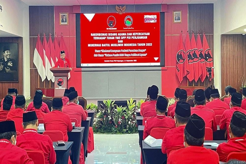  PDIP Sebut Politik Identitas Masih Marak