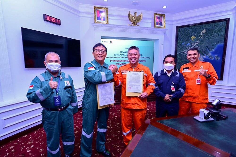  PGN - Badak NGL Wujudkan Inisiatif LNG Bunkering Pertama di Indonesia, Perkuat Portofolio LNG Player