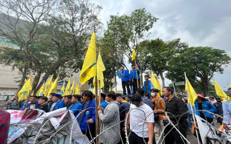  Mahasiwa Palembang Demo Tolak Kenaikan Harga BBM Bersubsidi