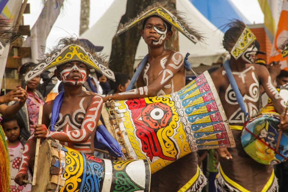 5 Alat Musik Papua Tradisional yang Perlu Diketahui (Wikimedia Commons_Rian Tatuwo)