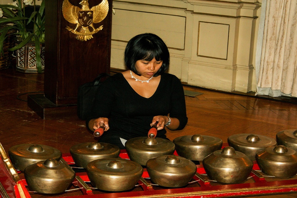  Mengenal Sejarah Gamelan dan Jenis-jenisnya