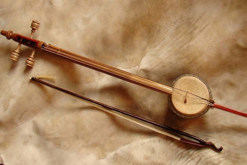  Alat Musik Rebab: Fungsi, Cara Membuat, dan Cara Memainkannya