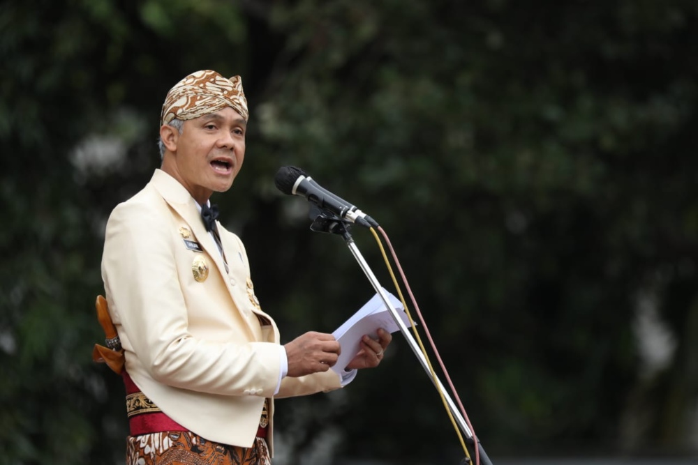 Gubernur Jateng Ganjar Pranowo saat memimpin upacara peringatan HUT ke-72 Provinsi Jawa Tengah di halaman Kantor Gubernur Jawa Tengah, Senin (15/8/2022). /Dok.Istimewa 
