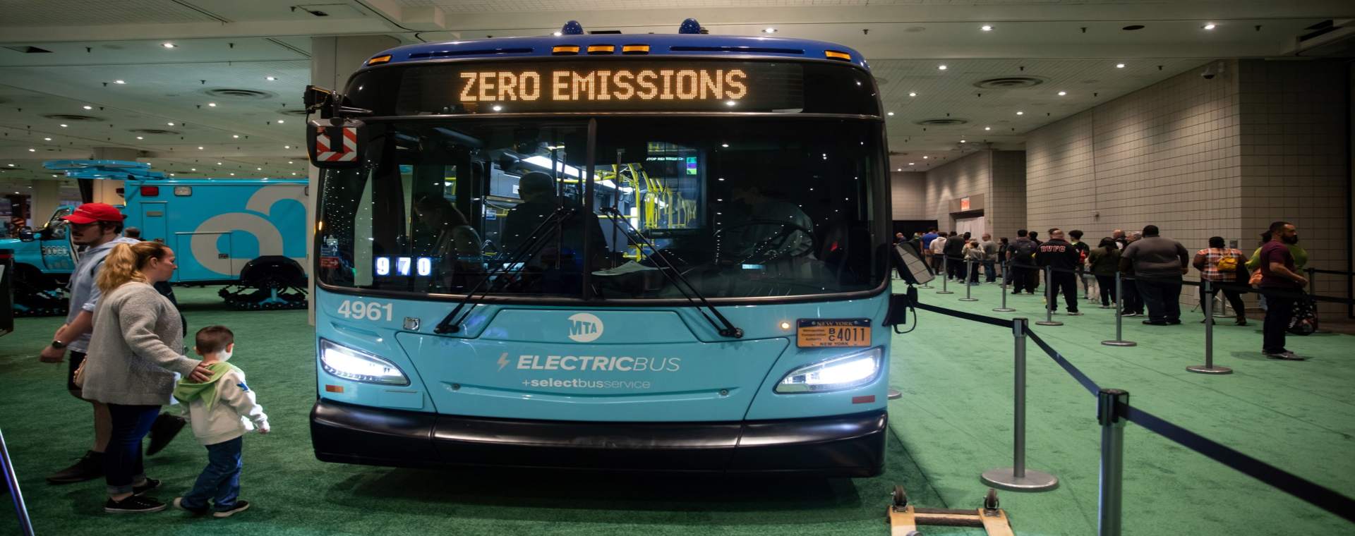  Tancap Gas Bus Listrik Grup Konglomerasi Indonesia
