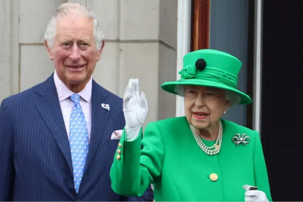 Pangeran Charles dan Ratu Elizabeth II/Royal.co.uk
