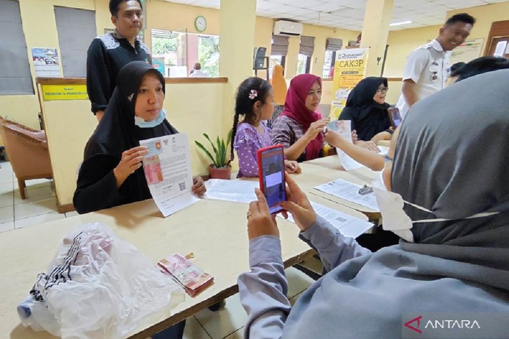  Terungkap! Ini Biang Kerok BLT Subsidi Gaji Tak Kunjung Cair