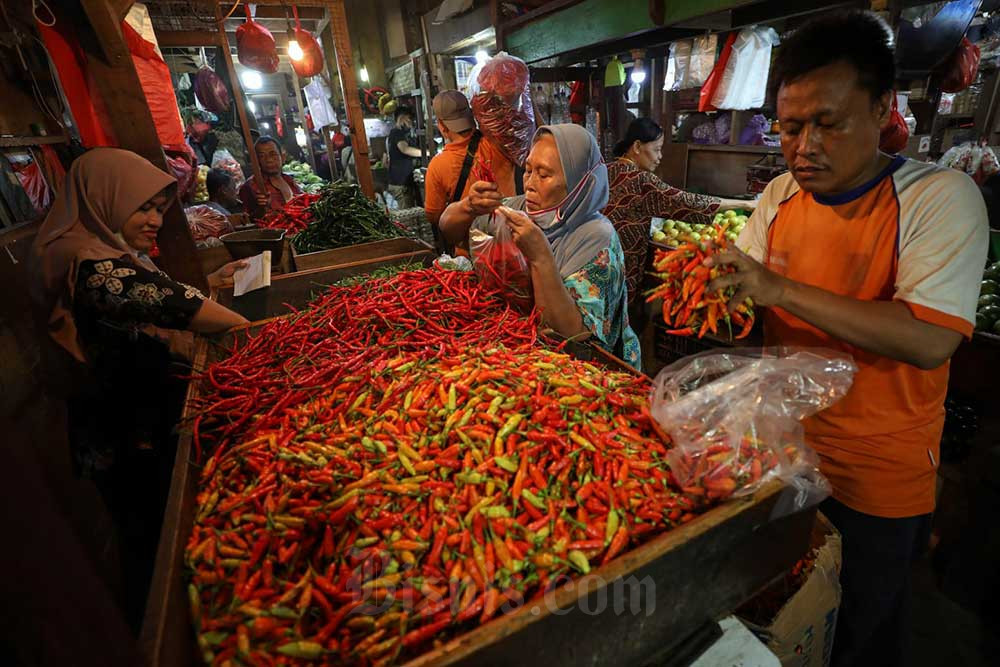  Harga Pangan Hari Ini 14 September: Bawang, Cabai, dan Daging Kompak Naik