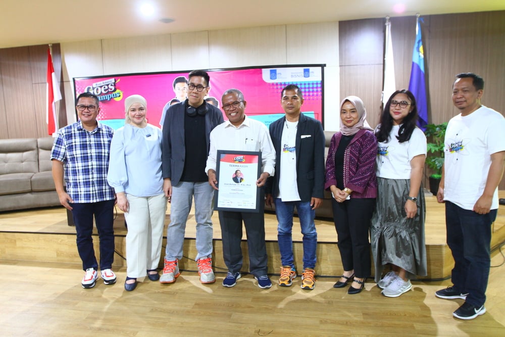  Bisnis Indonesia Goes To Campus 2022 Menyemai Literasi Keuangan Digital di Kampus ITS Surabaya