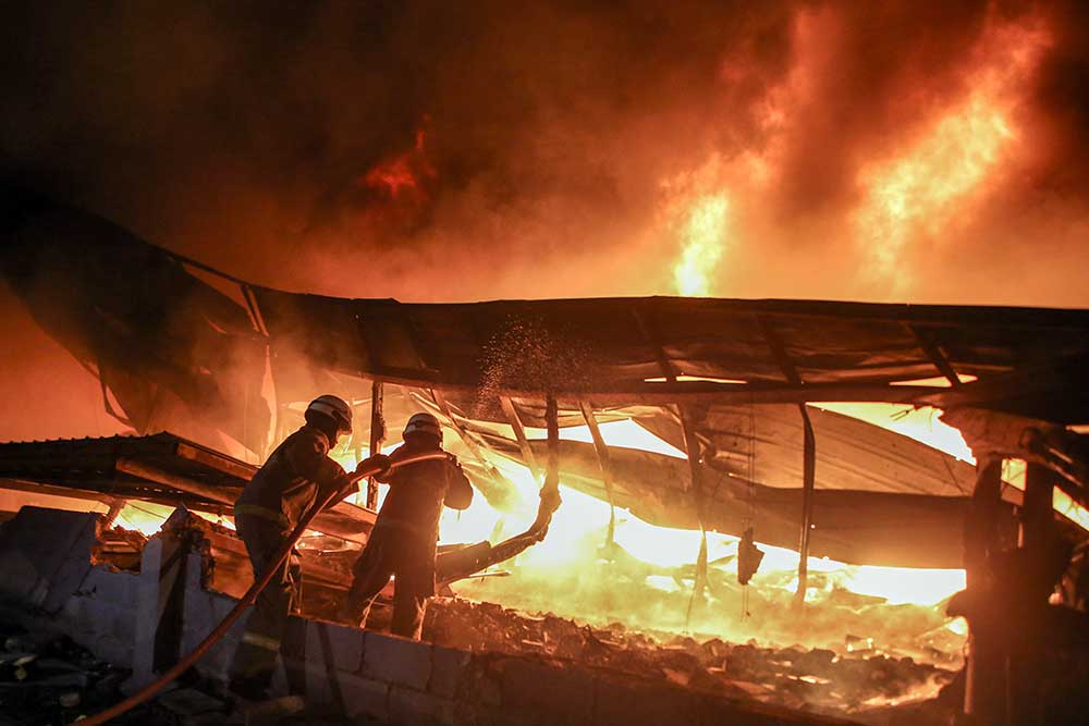  Gudang Plastik di Tagerang Terbakar Setelah Tersambar Petir