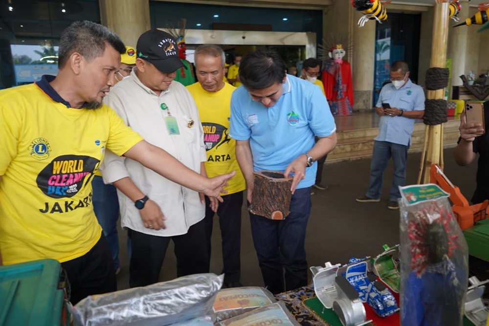 Aksi Bersih-bersih Lingkungan di World Clean Up Day