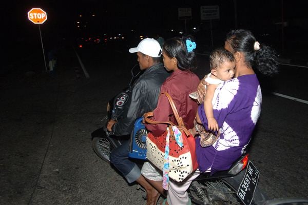  Pemkab Mentawai Terjunkan Tim Trauma Healing untuk Pengungsi Gempa