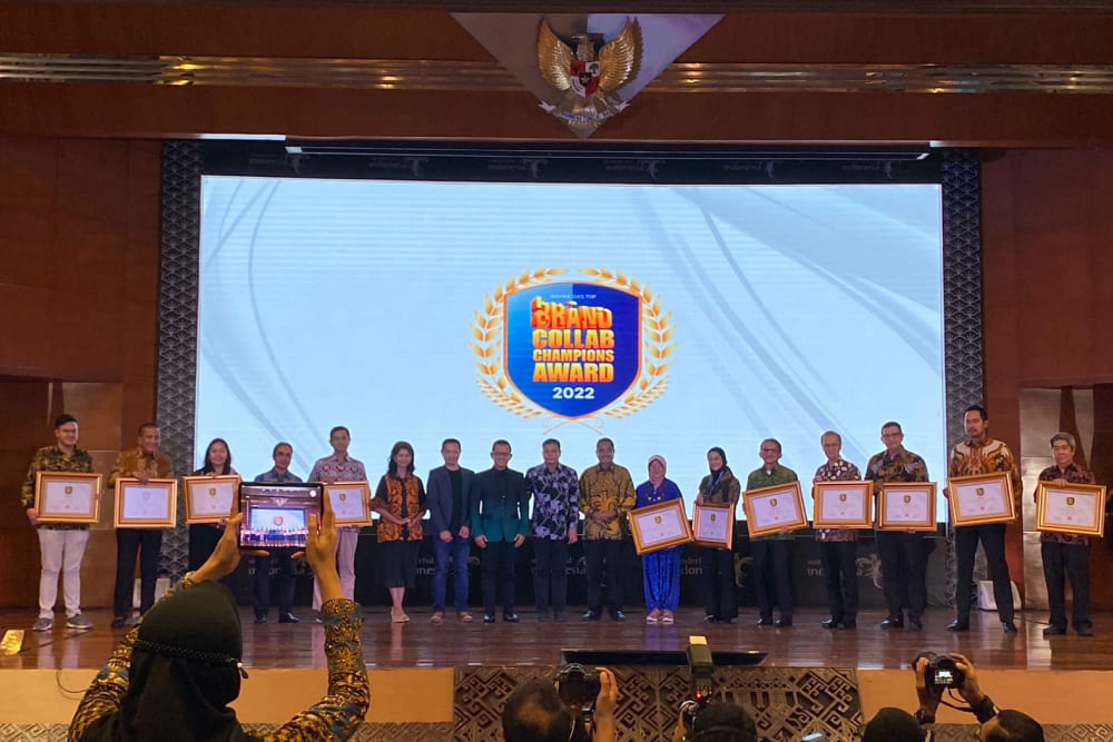  Kalla Meraih Best Corporate Collaboration Ecosystem Pada Event Brand Collab Champions Award 2022