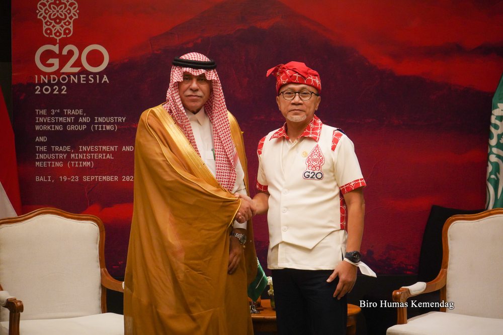 Menteri Perdagangan RI, Zulkifli Hasan melakukan pertemuan bilateral dengan Menteri Perdagangan Arab Saudi, Majid bin Abdullah Al-Qasabi di Bali, Rabu (21/9/2022) - Dok. Kemendag.