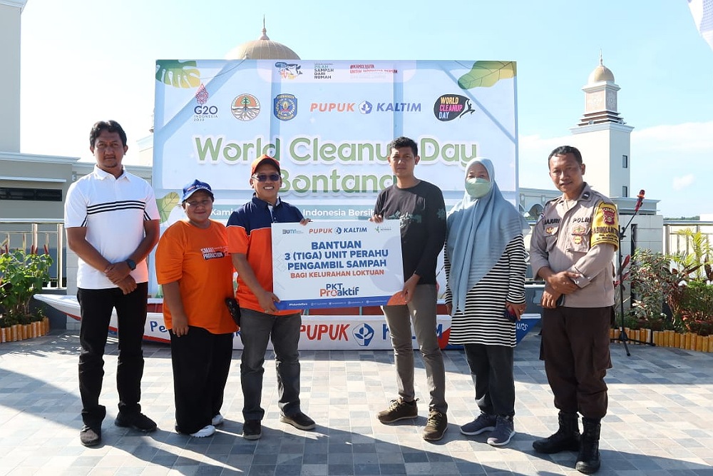  Peringati World Cleanup Day 2022, Pupuk Kaltim Gelar Aksi Bersih Sampah di Selambai Loktuan