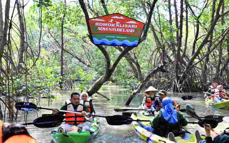  Surabaya Buka Wahana Air Romokalisari Adventure Land, Segini Tarifnya