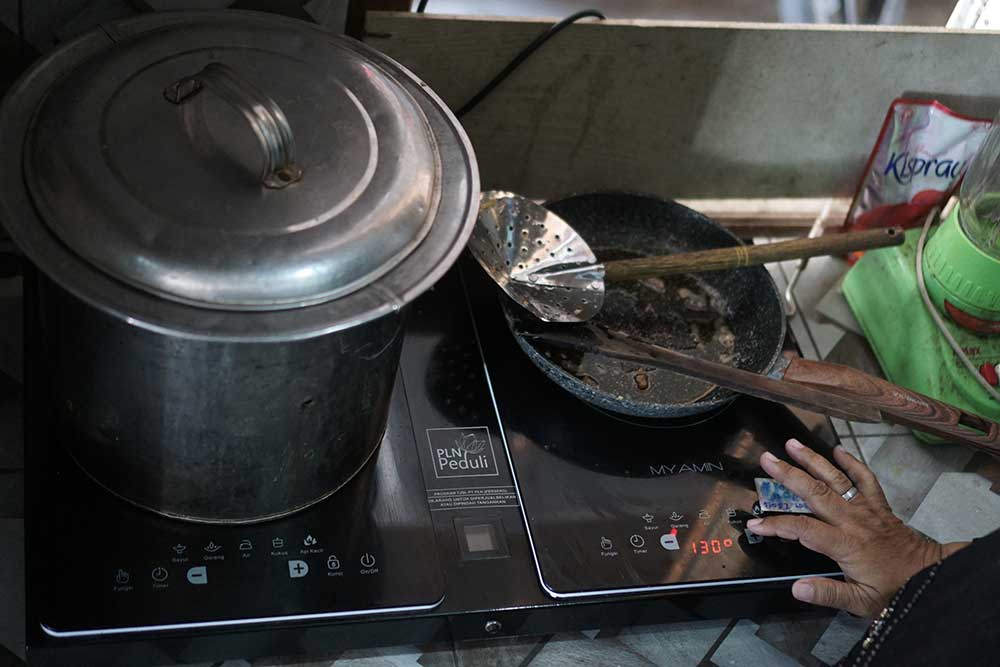  PLN Lakukan Uji Coba Koversi Kompor Gas ke Listrik Induksi Kepada 1.000 Warga di Solo