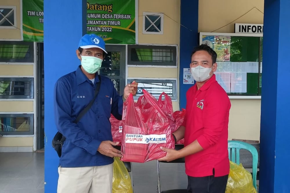  Respons Cepat Banjir Bontang, Pupuk Kaltim Salurkan 800 Paket Makanan di Empat Kelurahan