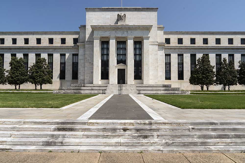  Pejabat The Fed: Bank Sentral Harus Terus Perketat Kebijakan Meski Pasar Bergejolak