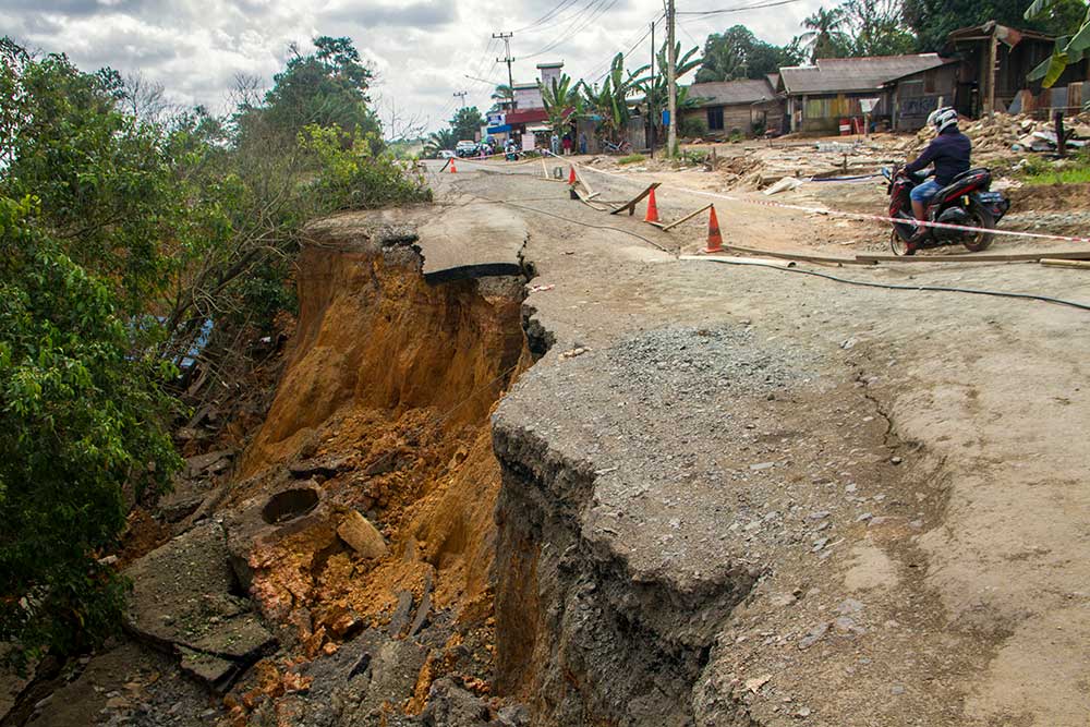  Ruas Jalan Nasional di Kalimantan Selatan Putus Akibat Terkena Tanah Longsor