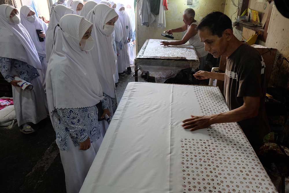  Siswa MTS Nahdatul Muslimat Belajar Membuat Batik