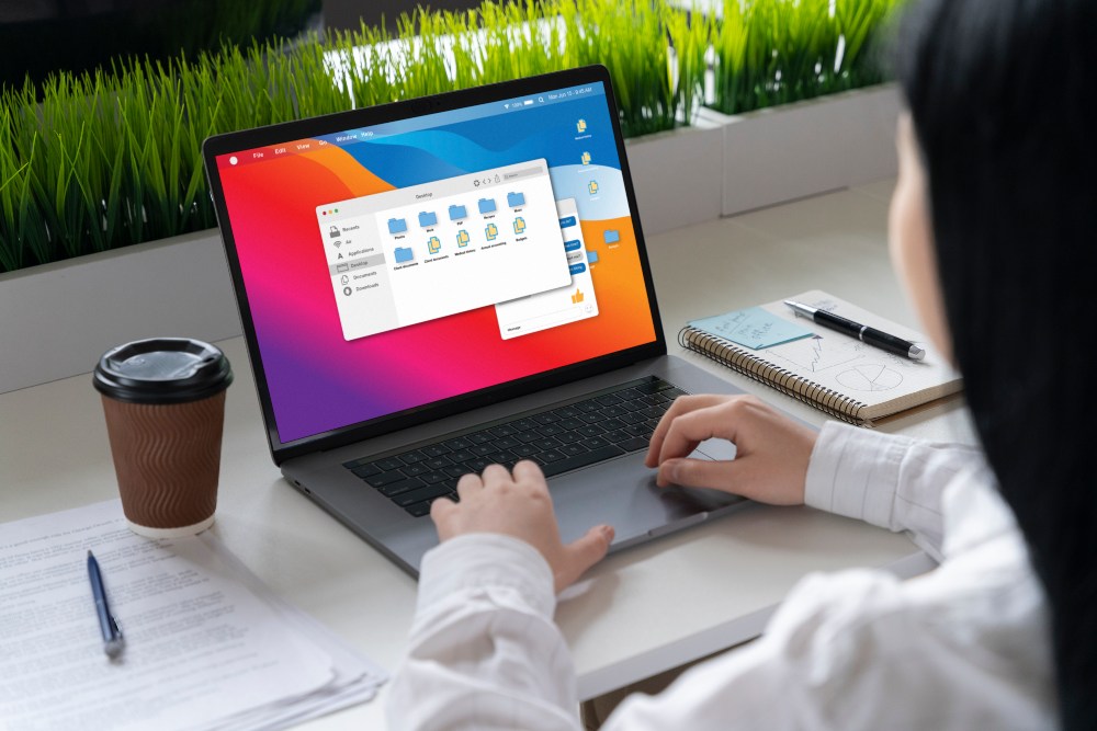  Simak 3 Cara Download Aplikasi di Laptop, Mudah dan Anti Ribet!