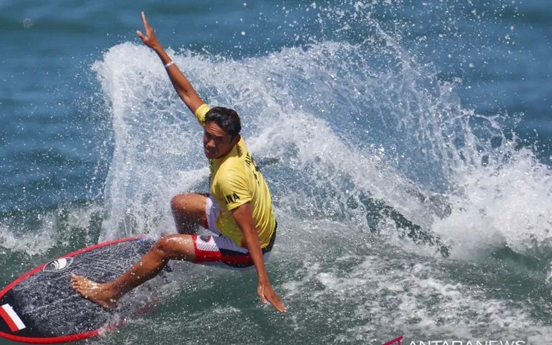  Rio Waida Lolos ke Babak 48 Besar Kejuaraan Dunia Selancar di Portugal
