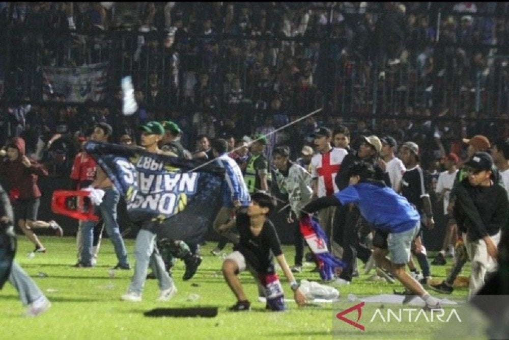 Tragedi Kanjuruhan yang terjadi selepas laga Arema FC vs Persebaya Surabaya, Sabtu (1/10/2022)/Antara